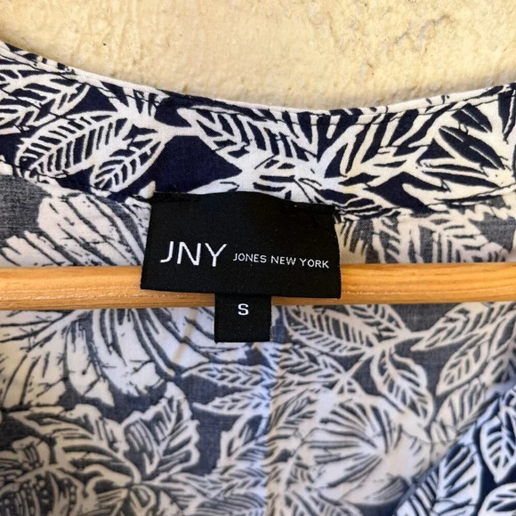 Jones New York Women Tropical Print Navy Blue Top Small - Picture 5 of 8